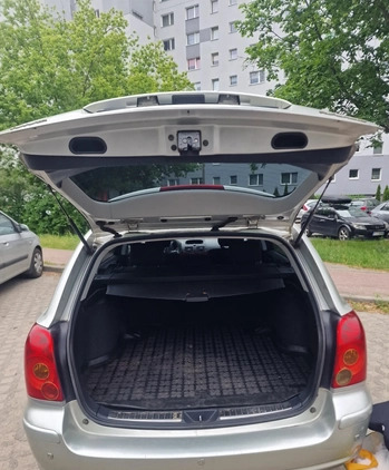 Toyota Avensis cena 10250 przebieg: 163875, rok produkcji 2003 z Poznań małe 92